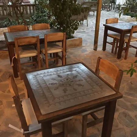 Hotel Dardanos 2*